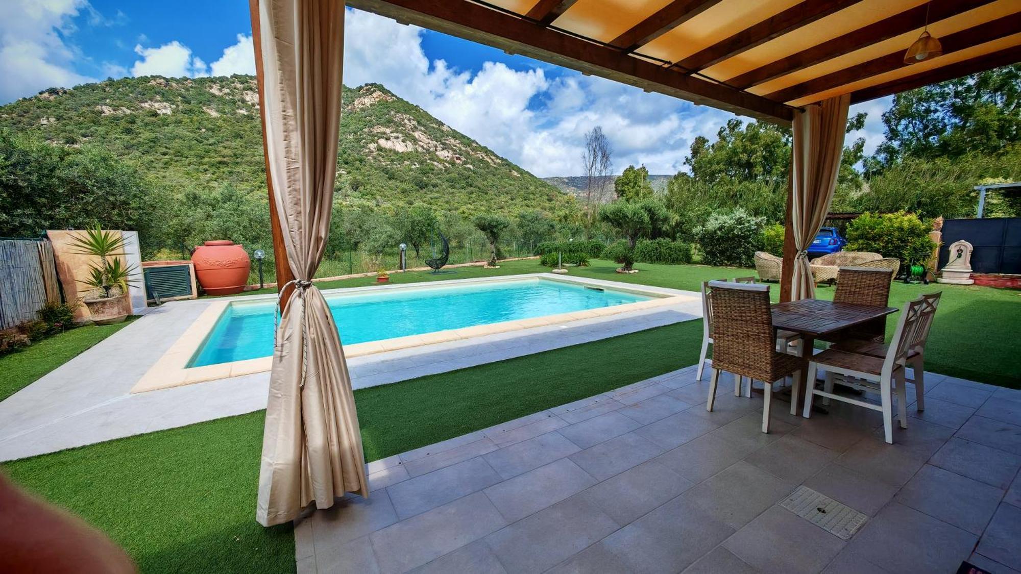 Villa Paola San Teodoro Con Piscina Privata Lu Lioni Exterior photo