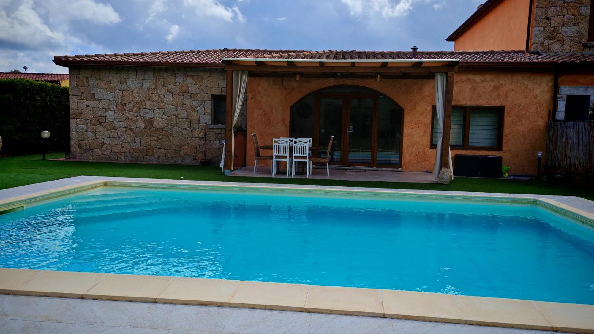 Villa Paola San Teodoro Con Piscina Privata Lu Lioni Exterior photo